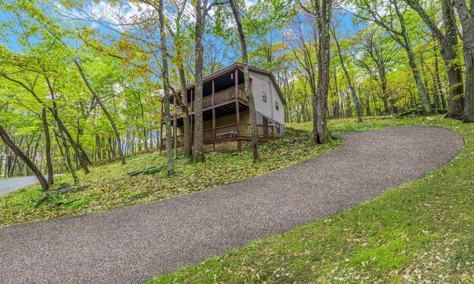 Terra Alta Cabina | Private Lake/Beach Cabin w/Golf, Pool, Fire pit