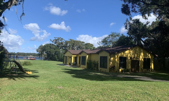 Kissimmee Casa | Private Lake front paradise king bed 5 mins turnpike&192