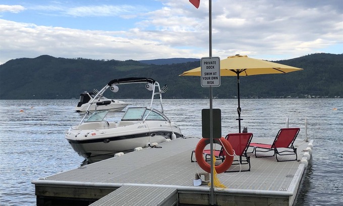 Celista Cabina | Private Lake house, huge lot Dock, own Buoy. Kid Friendly.