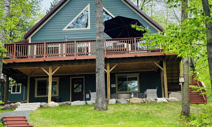 Brill Cabina | Private Lake, Sandy Beach and Fire Pit with free wood!