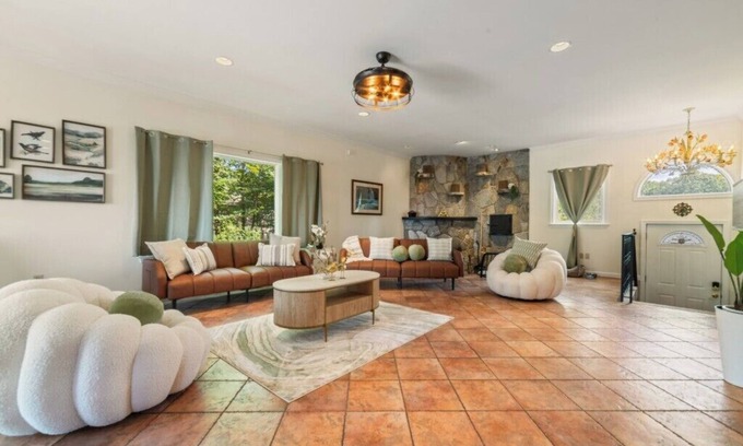 Danbury Casa | Private Lakefront Getaway Near Downtown Danbury!