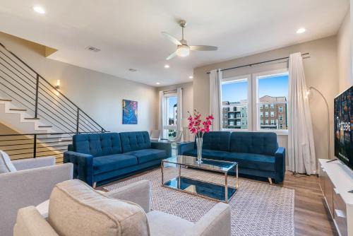 Mid-City Casa | Private Living Villa Near City Hot Spots