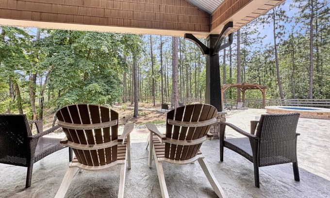 Southern Pines Casa | US Open Retreat: 4Br/4.5Ba | Pool & Hot Tub