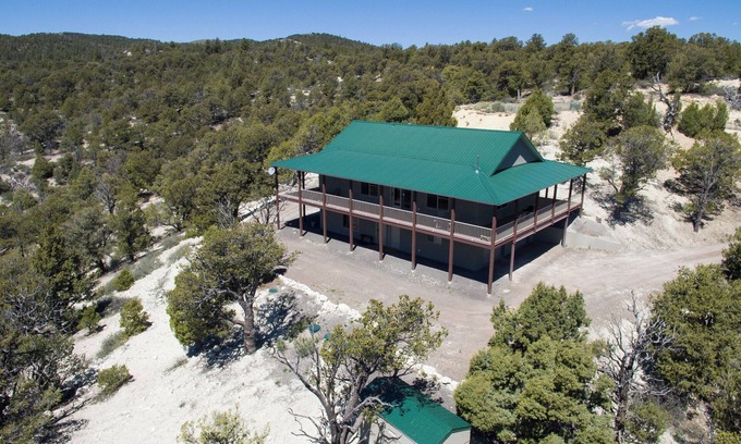 Mammoth Creek Casa | Privado de lujo Ridgetop Hideaway en 9 Acres! Entre Bryce y Sion! C.A