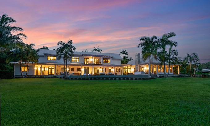 Bradenton Casa | Private Luxury Waterfront Estate 🌿 Step into the Jubilee Sanctuary.
