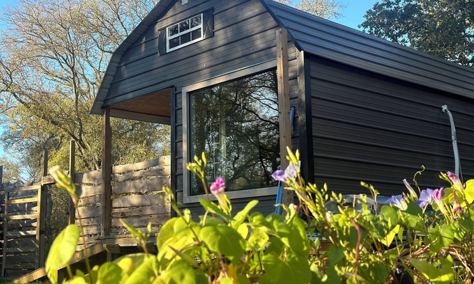 Cedar Creek Casa | Private Modern Barn Stay on 2.5 acres