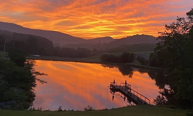 Elk Creek Casa | Private Mountain Lake Retreat-wheelchair accessible