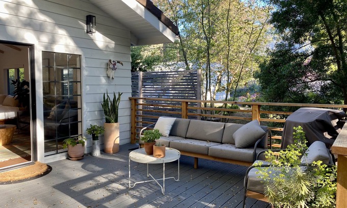 Montecito Casa | Private oak tree bungalow in the heart of Montecito!