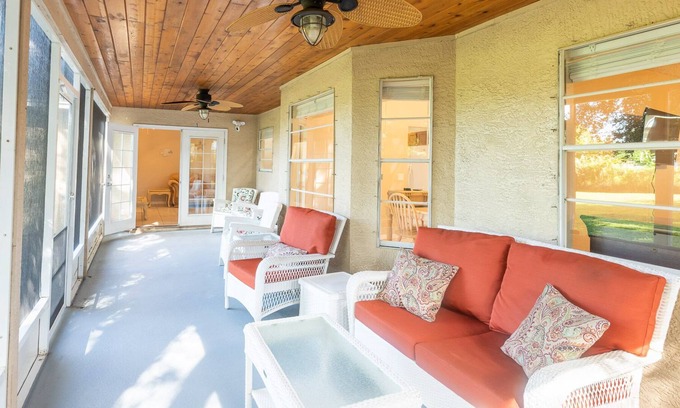 Palm Bay Casa | Private Oasis Near Everything-Netflix Wifi Coffee Included