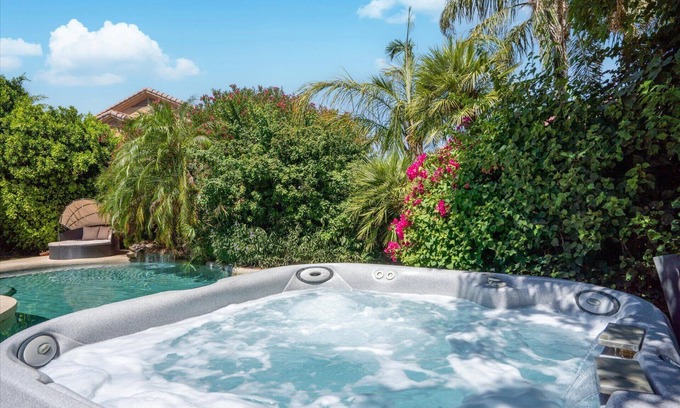 Arabian Views Casa | Private Oasis - Pool, Spa, Firepit, and Pool Table