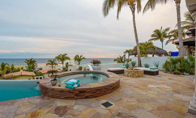 Buzzards Casa | Private ocean view 4bd villa. Pet friendly. Steps to the Pristine Beach.