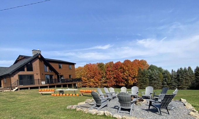 Hillsgrove Cabina | Private Outdoor Escape on Bear Mountain