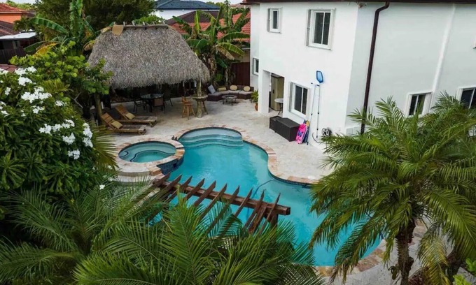 Homestead Casa | Se permiten eventos privados para el día del paraíso - se aplican tarifas adicionales