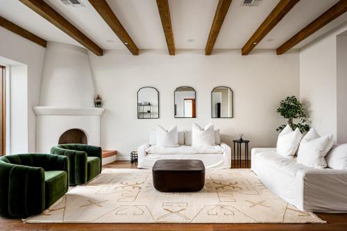 Camelhead Estates Casa | Private Paradise Valley Estate Swimming Nearby Golfing.