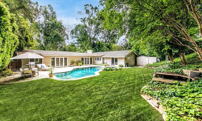 Tarzana Casa | Private Paradise with Pool & Spa