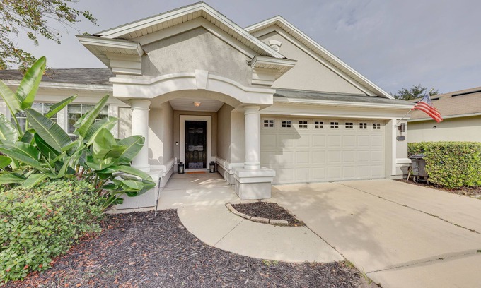 St. Johns Casa | Fruit Cove Home w/ Fire Pit + Lake View!