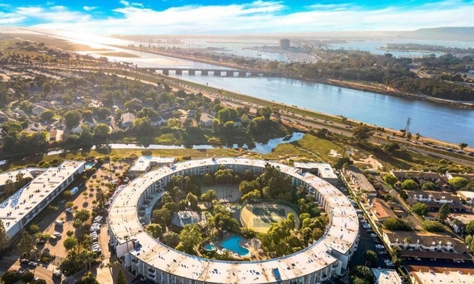 Point Loma Heights Condominio | Private Patio | Near SeaWorld | Resort Amenities