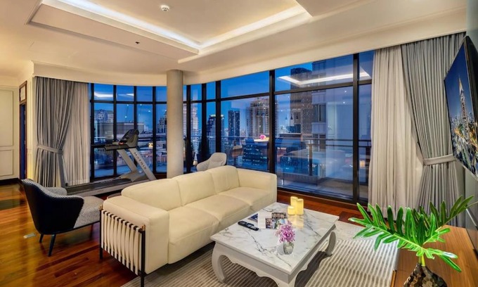 Siam Apartamento | Private Penthouse Suite City View in Silom