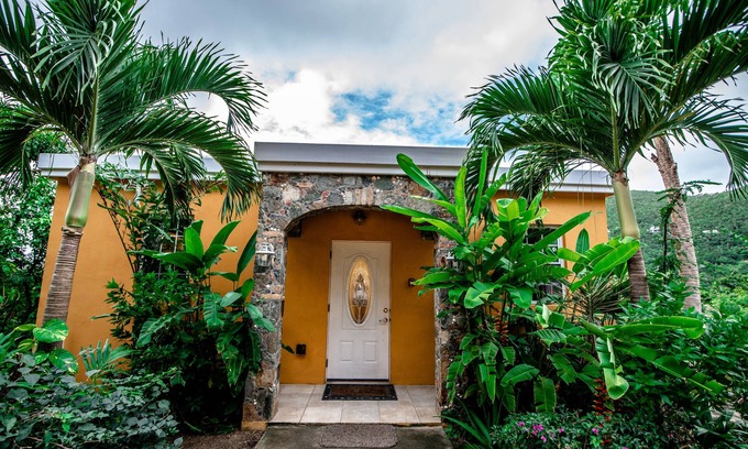 Fish Bay Cabaña | Private, Perfect for Couple's Retreat-Ocean and Valley Views