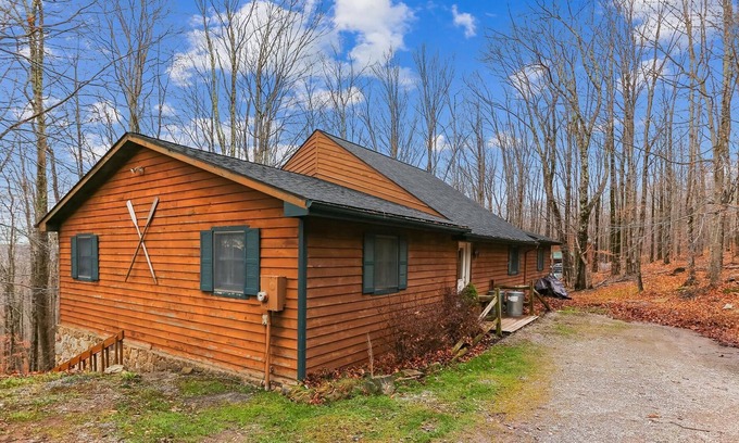 Old Timberline Casa | Establecimiento que acepta mascotas privada para una escapada de montaña asequible!