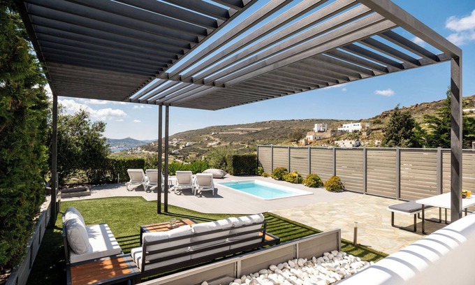 Paros Villa | piscina privada 2. 5 x 4 m, vacaciones y descanso, ideal para familias, cerca de la playa