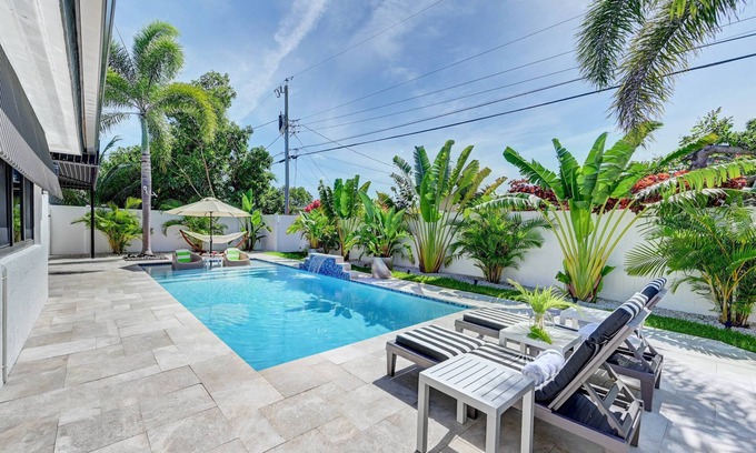 North Andrews Gardens Casa | Private Pool | Close Proximity to the Beach | Modern Amenities | Recently Renovated Caribbean Villa