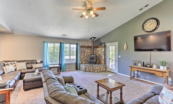Weaverville Casa | Private Pool & Game Room: Family Weaverville Gem