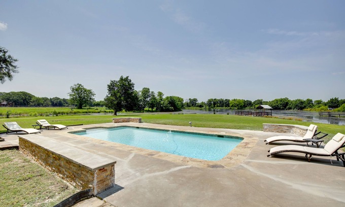 Kemp Casa | Private Pool & Guest House: Spacious Kemp Home!