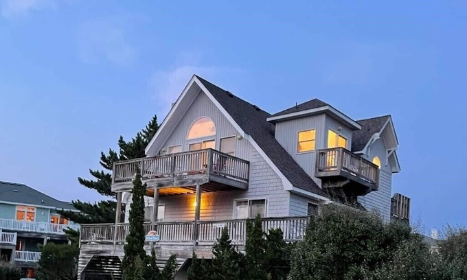 Ocean Hill Casa | Private Pool, Heat Included, Dogs Welcome, Hot Tub, Oceanside, No 4x4 Needed