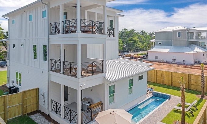Gulfview Heights Casa | Private Pool, LSV, BRAND NEW! 4 Kings, Sleeps 20+! Walk to Beach in Blue