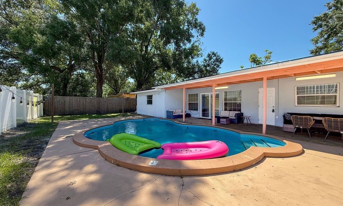 Orient Park Casa | Private Pool | Near Hard Rock Casino | Tampa Home