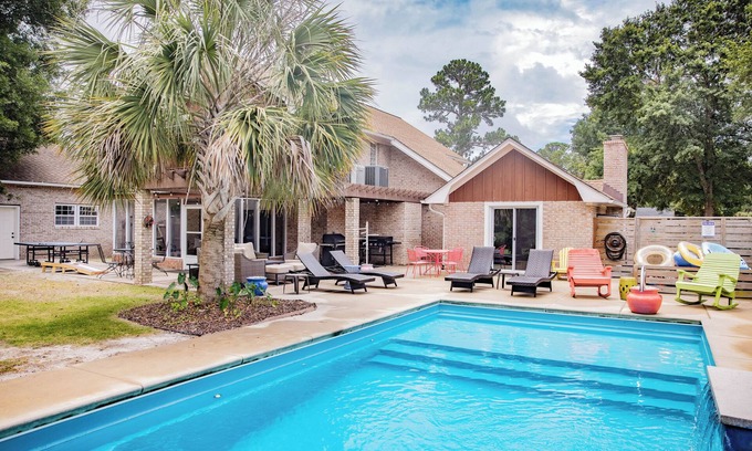 Kings Grant Casa | Private Pool Oasis near Beaches