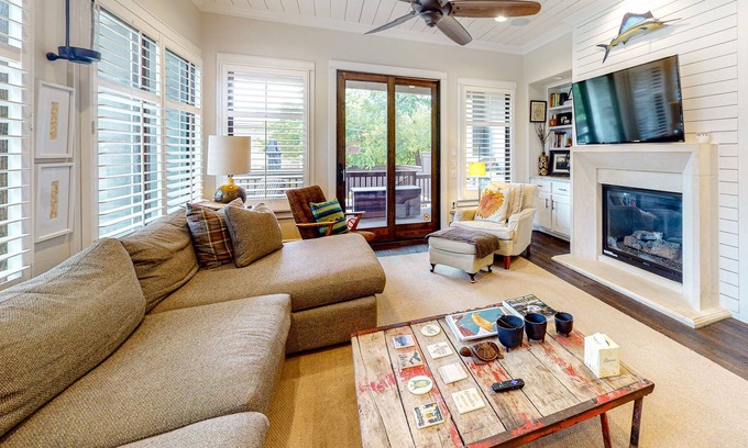 Riverside Casa | Private Pool Paradise w/ Private W/D, & WiFi By Rainey, Downtown, & SoCo