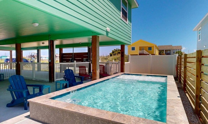 Port Aransas Casa | Private Pool, Pet Friendly, Parking for 4