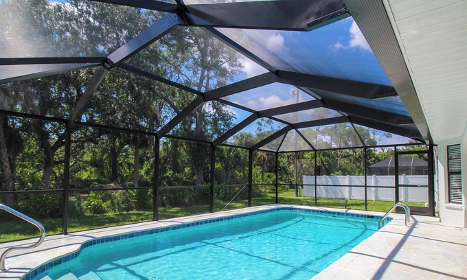 Port Charlotte Casa | Private Pool, Rising Tide