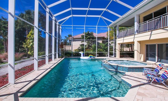 Beachview Country Club Estates Casa | Private Pool, Sanibel Island, Sun Villa