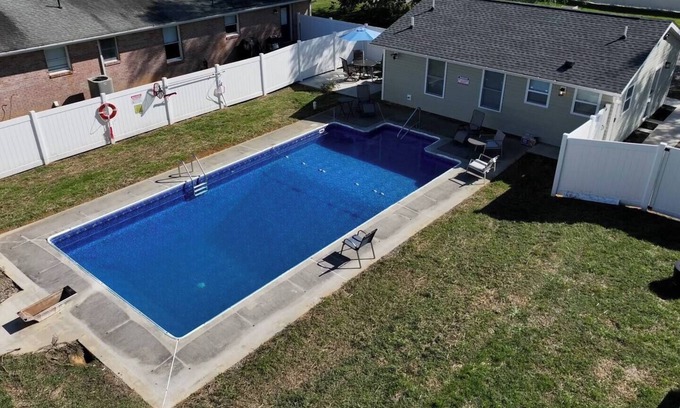 Charles Town Casa | Private Pool & Spa Near Casino 1 p.m. Check-in/Out, Cozy Pool & Hot Tub Retreat by Casino