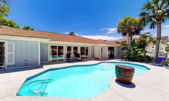 Upper Grand Lagoon Casa | 🌊Private Pool-Canal Views-Great for Familes-3BR-Sandy Shores🌊