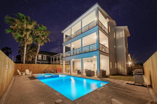 Port Aransas Casa | Private PoolHot Tub Near the Beach Gulf Glimpse Marlin Cove by AvantStay