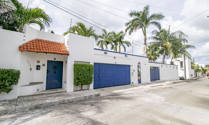 Colonia Independencia Casa | Private Resort with Amazing Pool and Gardens
