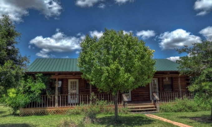 Utopia Cabina | Private Residence along the Sabinal River in the Texas Hill Country.
