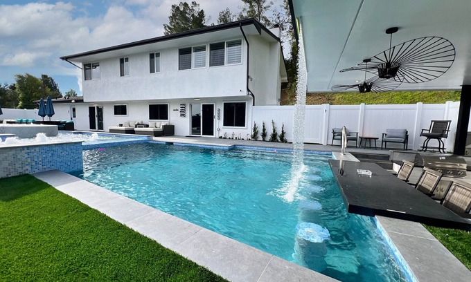 Woodland Hills Casa | Private Resort-Style Escape w/ Heated Pool & Spa!