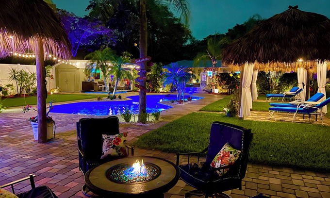 Lake Worth Casa | Private Resort-Style One Acre Retreat Sleeps 14, Heated Pool, 5BR, Tikis, Golf