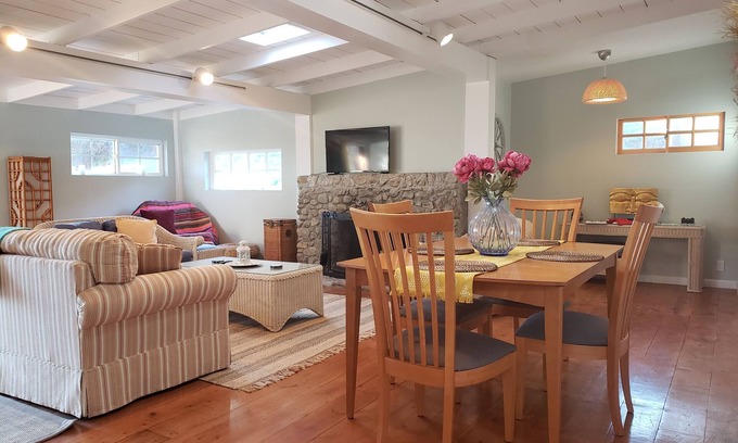 Western Malibu Casa | ¡Casa de retiro privada ubicada entre las montañas y el océano en el oeste de Malibú!