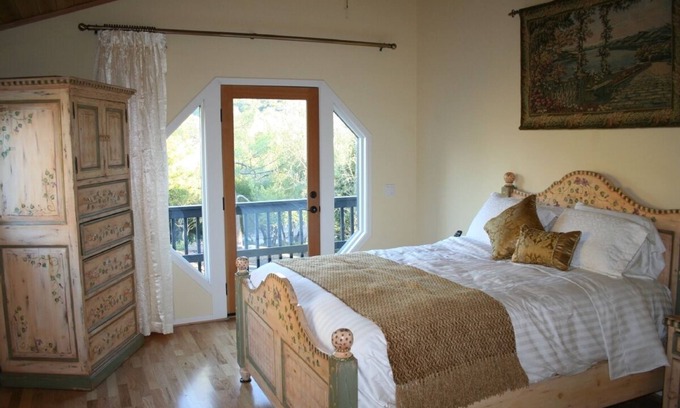 Mission Canyon Casa | Retiro romántico con vistas, chimenea y spa, cerca de la ciudad! ¡Privado!
