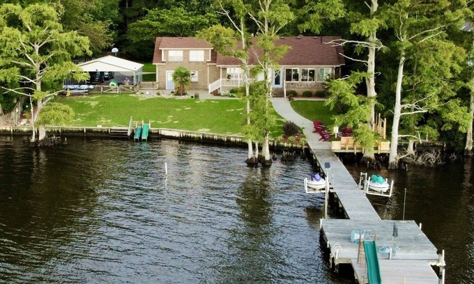 Elizabeth City Casa | Private Riverfront Retreat - Just outside of Town