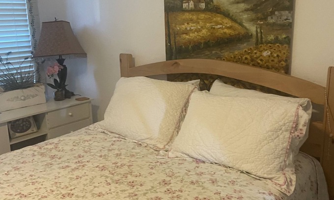 Downtown San Diego Casa | Private room for 1-2 people , central to all of San Diego