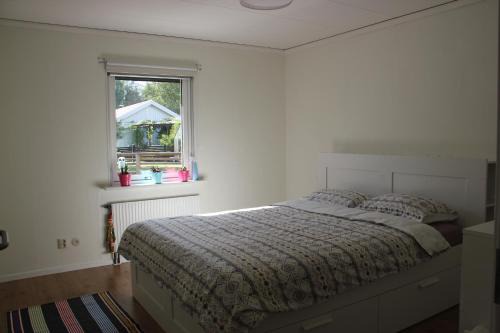 Almhult Casa | Private room for rent in a villa with garden view