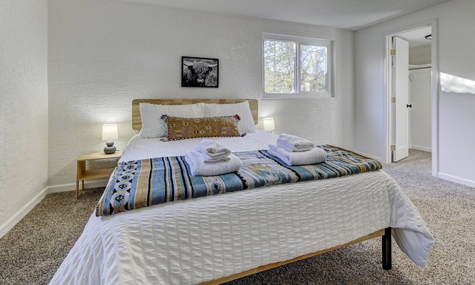 Northeast Colorado Springs Casa | Private Room l Shared Executive Travel Home l Near Hospitals & So Much More!