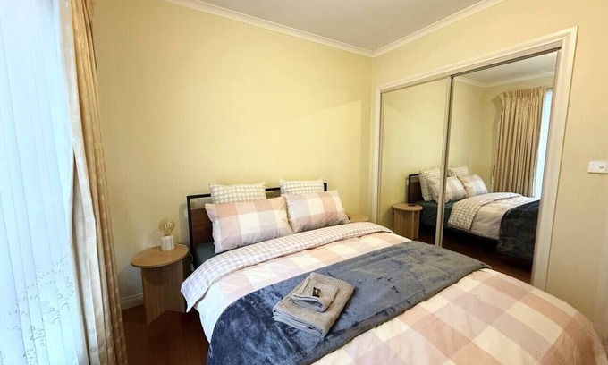 Bentleigh Apartamento | Private Room | Walk to Train, Cafes, & Shops